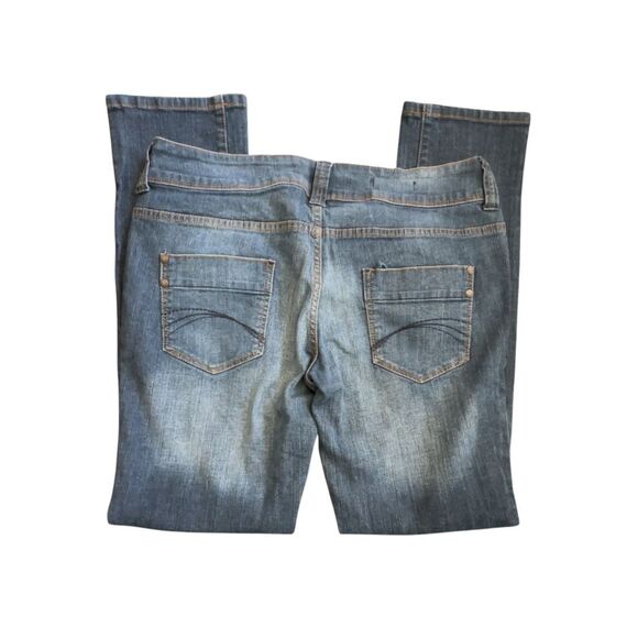 Decree Skinny Mid-Rise Darkwash Jeans - Size 13 Juniors ***Item: 0657 - Picture 2 of 7